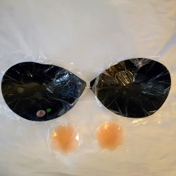 Niidor Sticky Adhesive Black Bra - Picture 2 of 6